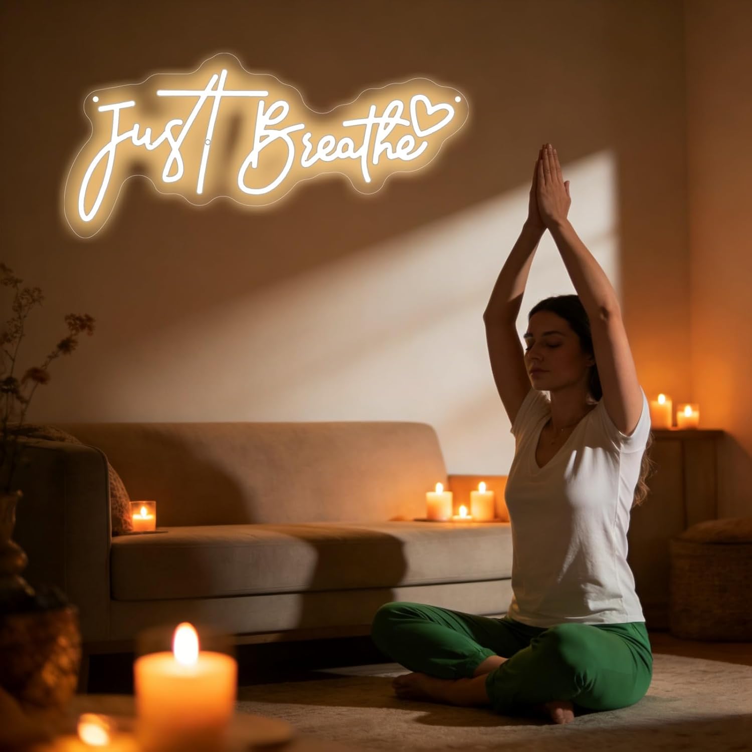 Letreiro Neon 'Just Breathe' c - Pilates Yoga Room avaliação e preço
